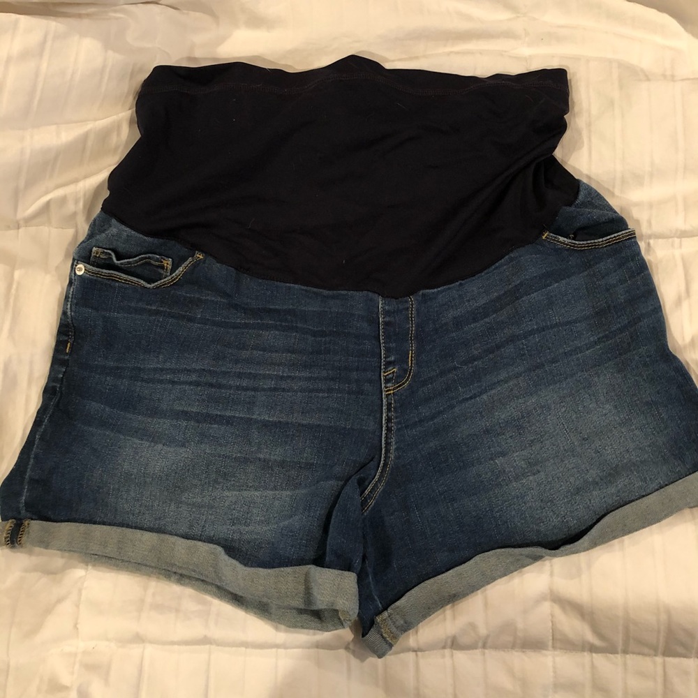Liz Lange Maternity Jean Shorts Size XL